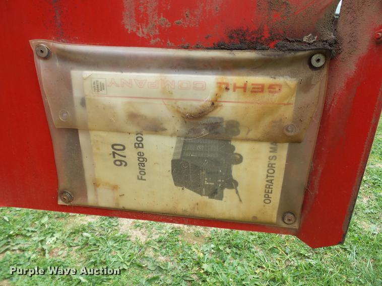 image for item DD2449 Gehl BU970 silage wagon