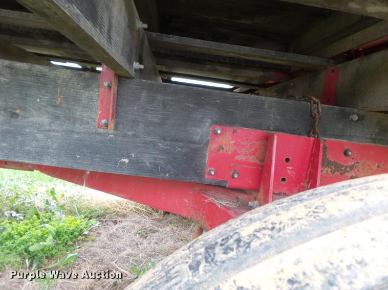 image for item DD2449 Gehl BU970 silage wagon