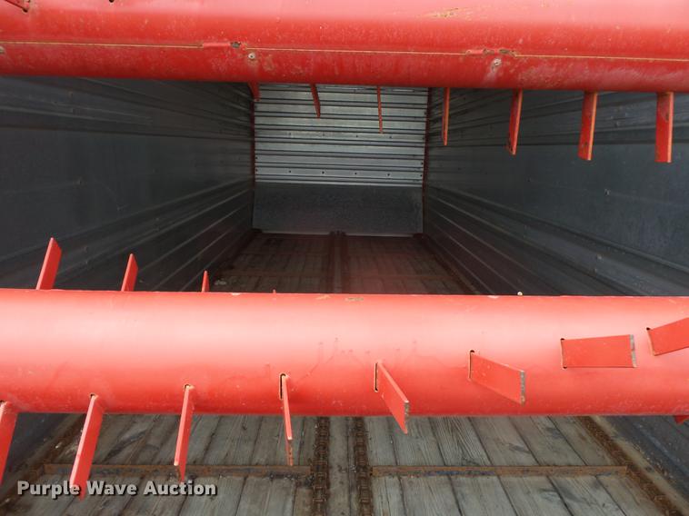 image for item DD2449 Gehl BU970 silage wagon