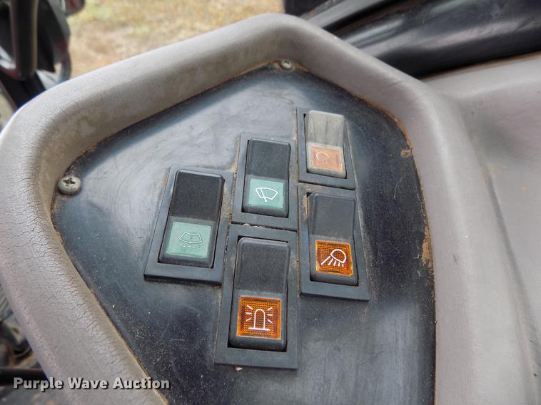 image for item DD3486 2003 Case IH JX95 tractor