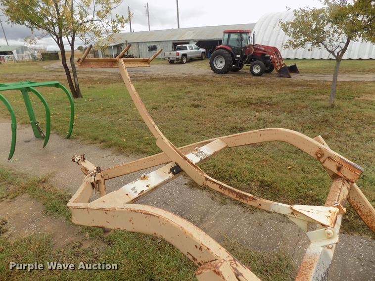 Shop built hay bale buggy in Kiowa, KS Item DD3488 sold Purple Wave