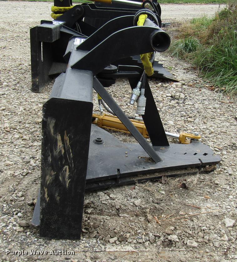 Skid steer tree puller in Eskridge, KS Item DD3767 sold Purple Wave