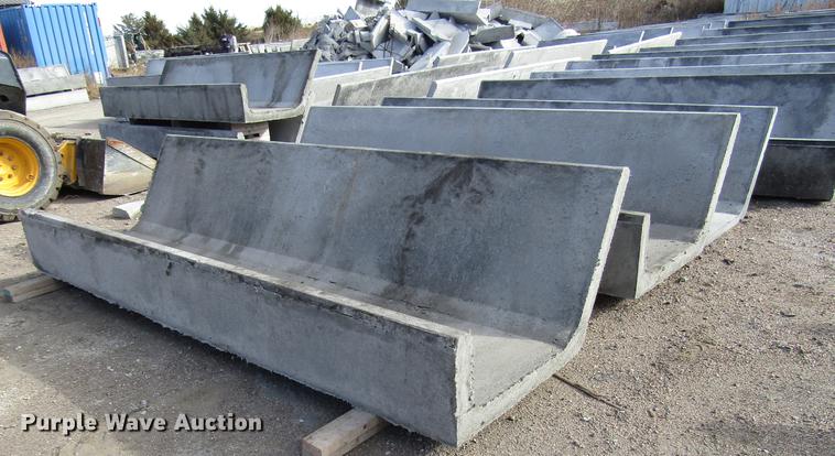 image for item DD3792 (10) concrete feed bunks