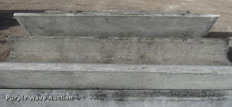 image for item DD3792 (10) concrete feed bunks