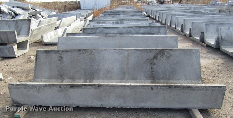 image for item DD3792 (10) concrete feed bunks