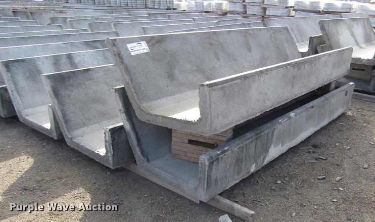 image for item DD3793 (10) concrete feed bunks