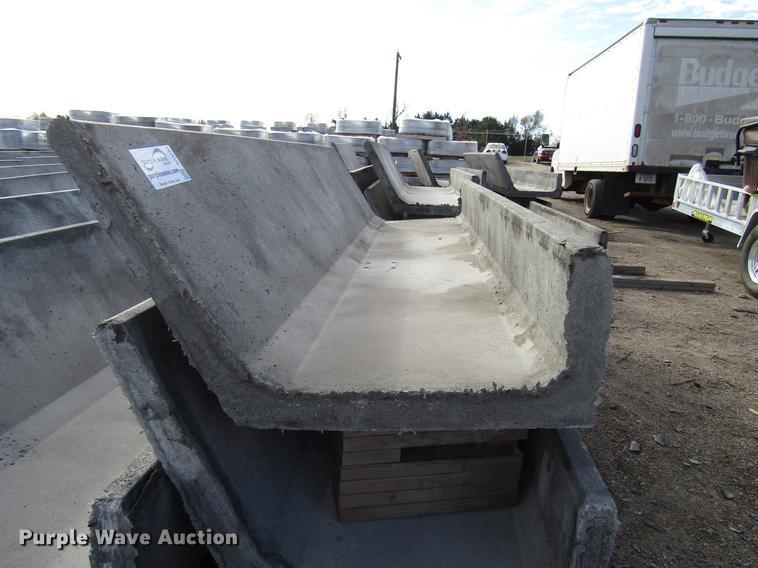 image for item DD3793 (10) concrete feed bunks