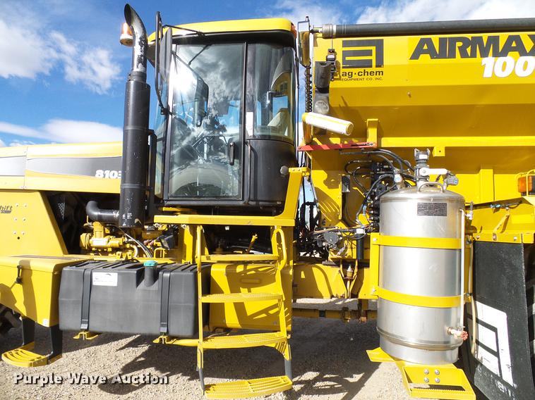 image for item DD5973 2002 Ag-Chem TerraGator 8103 applicator