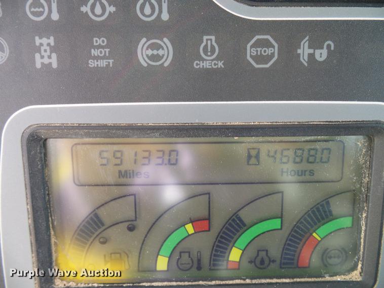 image for item DD5973 2002 Ag-Chem TerraGator 8103 applicator