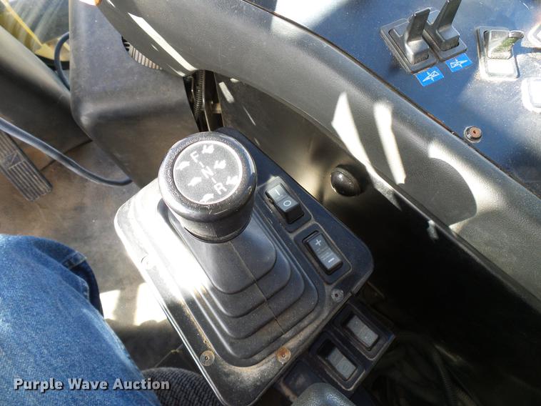 image for item DD5973 2002 Ag-Chem TerraGator 8103 applicator