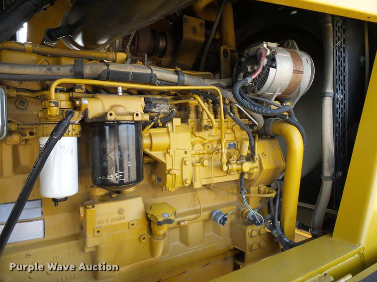 image for item DD5973 2002 Ag-Chem TerraGator 8103 applicator