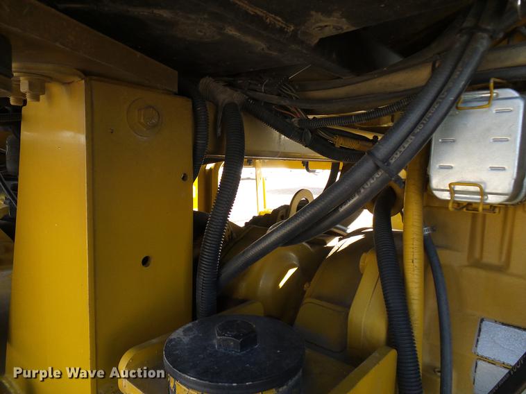 image for item DD5973 2002 Ag-Chem TerraGator 8103 applicator