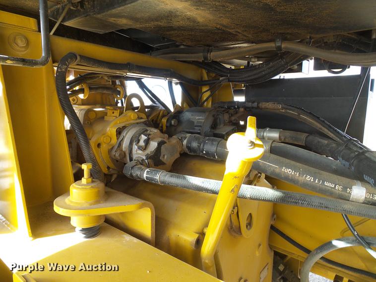 image for item DD5973 2002 Ag-Chem TerraGator 8103 applicator