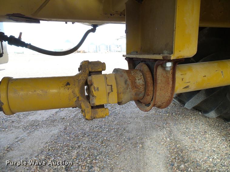 image for item DD5973 2002 Ag-Chem TerraGator 8103 applicator