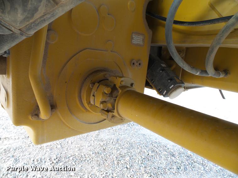 image for item DD5973 2002 Ag-Chem TerraGator 8103 applicator