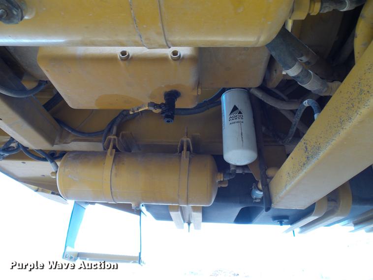 image for item DD5973 2002 Ag-Chem TerraGator 8103 applicator