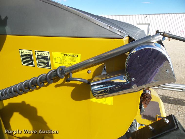 image for item DD5973 2002 Ag-Chem TerraGator 8103 applicator