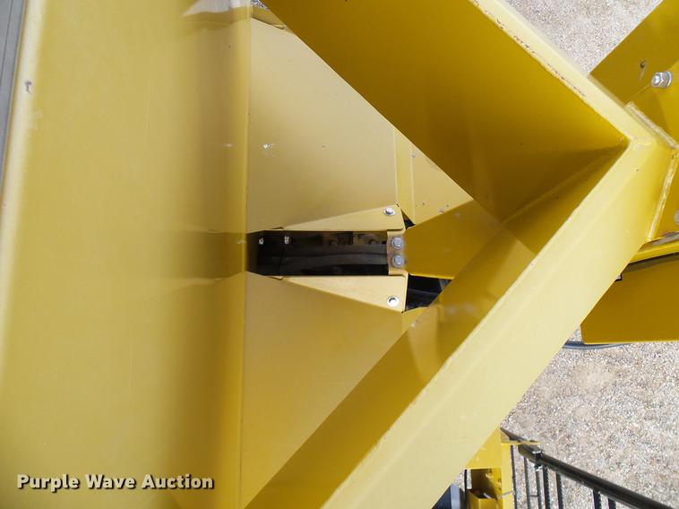 image for item DD5973 2002 Ag-Chem TerraGator 8103 applicator