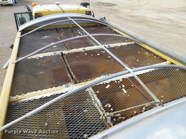 image for item DD5973 2002 Ag-Chem TerraGator 8103 applicator