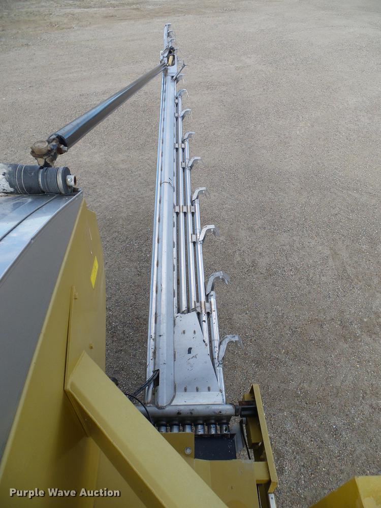 image for item DD5973 2002 Ag-Chem TerraGator 8103 applicator