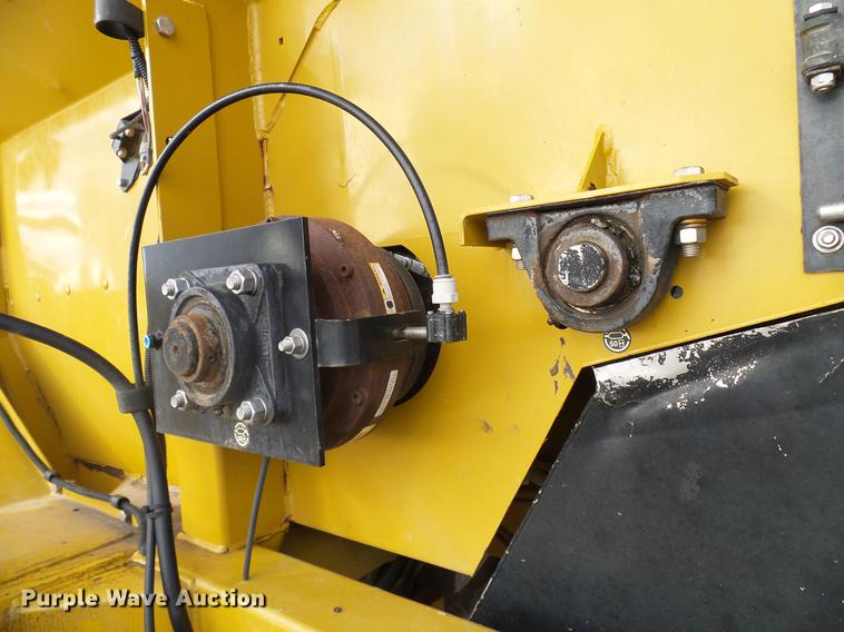 image for item DD5973 2002 Ag-Chem TerraGator 8103 applicator