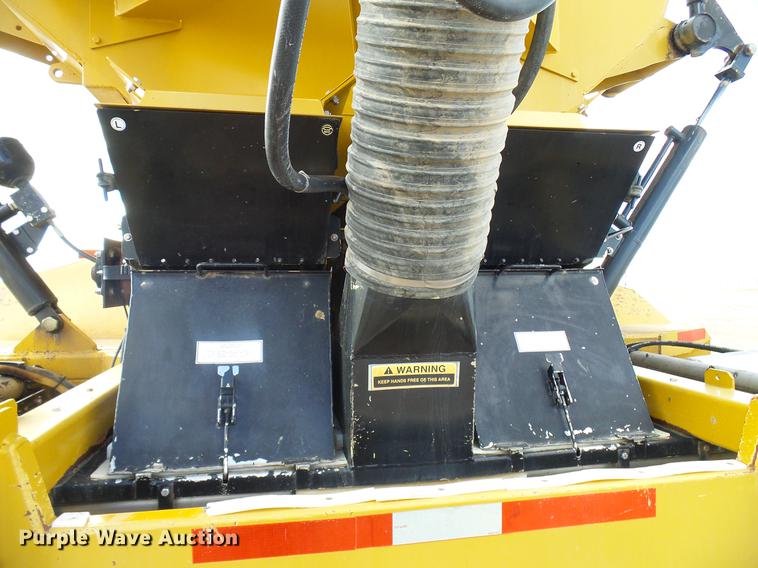 image for item DD5973 2002 Ag-Chem TerraGator 8103 applicator