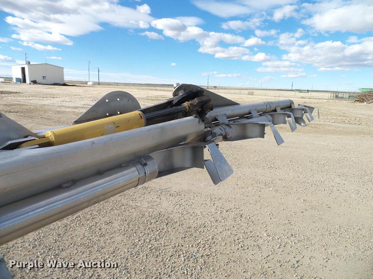 image for item DD5973 2002 Ag-Chem TerraGator 8103 applicator