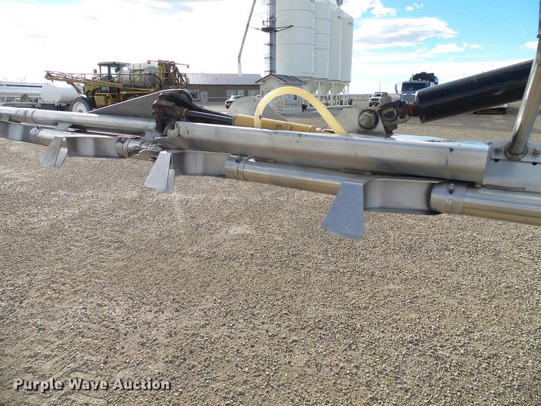 image for item DD5973 2002 Ag-Chem TerraGator 8103 applicator