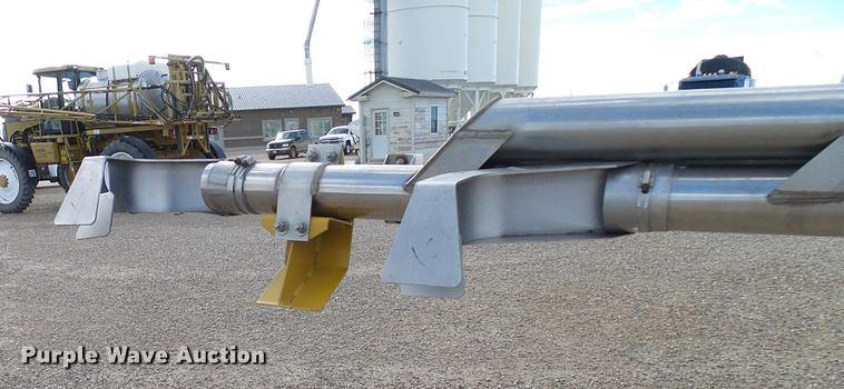 image for item DD5973 2002 Ag-Chem TerraGator 8103 applicator