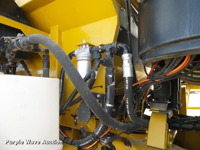 image for item DD5973 2002 Ag-Chem TerraGator 8103 applicator