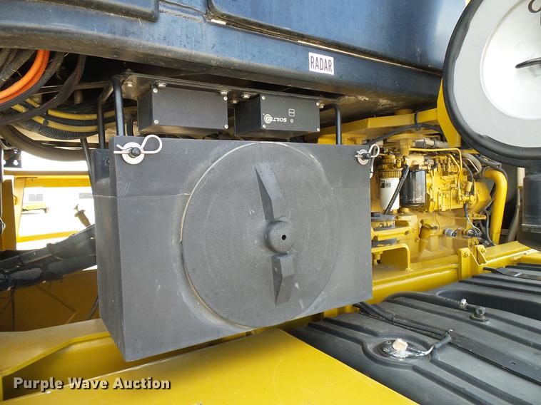 image for item DD5973 2002 Ag-Chem TerraGator 8103 applicator