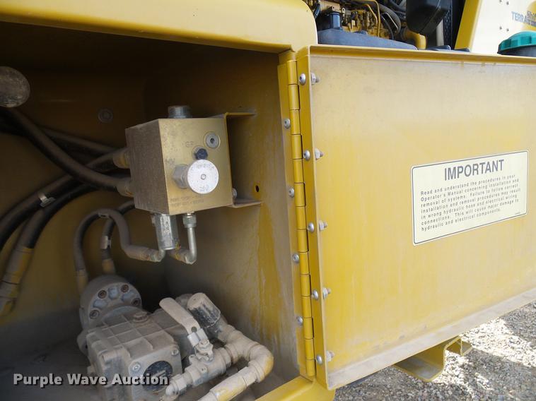 image for item DD5973 2002 Ag-Chem TerraGator 8103 applicator