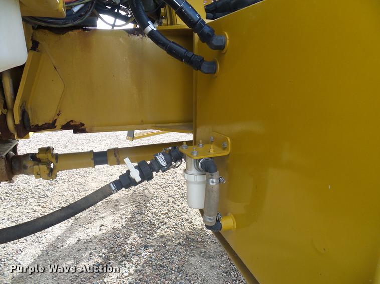 image for item DD5973 2002 Ag-Chem TerraGator 8103 applicator