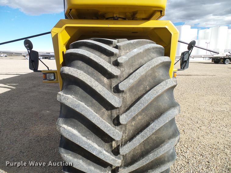 image for item DD5973 2002 Ag-Chem TerraGator 8103 applicator