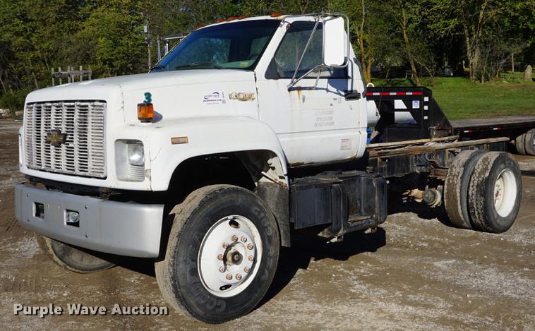 image for item DD6652 1990 Chevrolet Kodiak truck cab and chassis