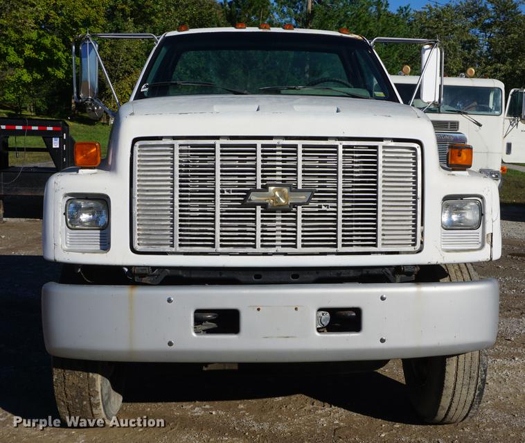 image for item DD6652 1990 Chevrolet Kodiak truck cab and chassis
