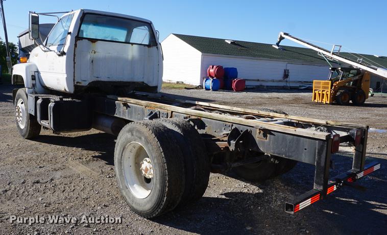 image for item DD6652 1990 Chevrolet Kodiak truck cab and chassis