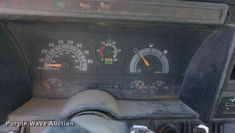 image for item DD6652 1990 Chevrolet Kodiak truck cab and chassis