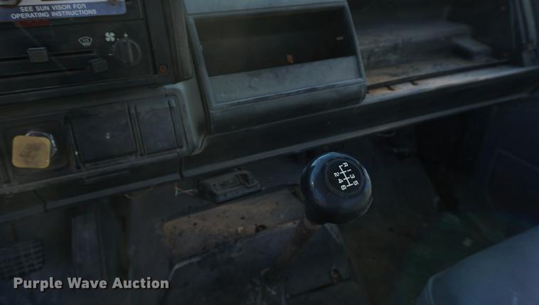 image for item DD6652 1990 Chevrolet Kodiak truck cab and chassis