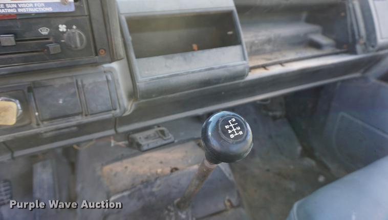 image for item DD6652 1990 Chevrolet Kodiak truck cab and chassis