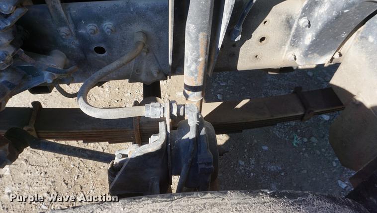 image for item DD6652 1990 Chevrolet Kodiak truck cab and chassis