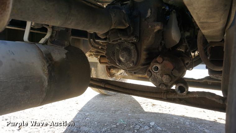 image for item DD6652 1990 Chevrolet Kodiak truck cab and chassis