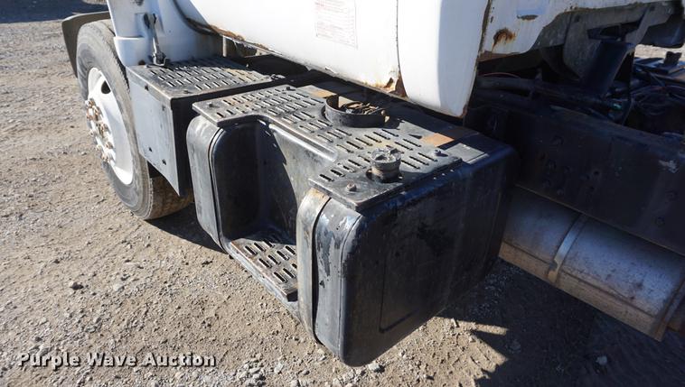 image for item DD6652 1990 Chevrolet Kodiak truck cab and chassis