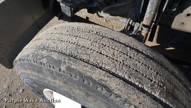 image for item DD6652 1990 Chevrolet Kodiak truck cab and chassis