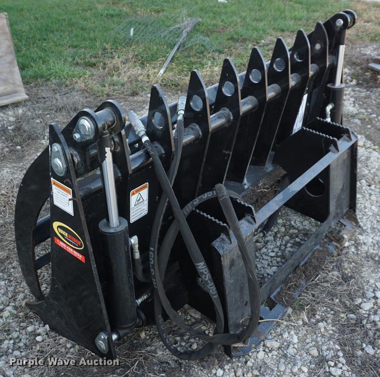 Quick Attach quick claw skid steer grapple in Burlingame, KS Item