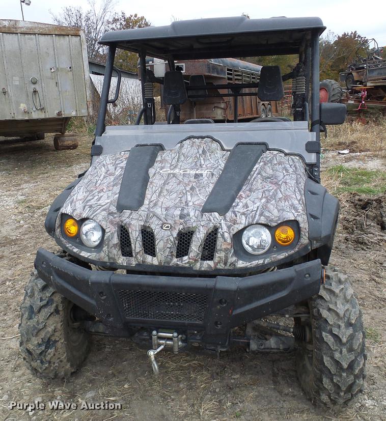 image for item DE5319 2017 Cub Cadet Challenger 750 Crew Cab utility vehicle