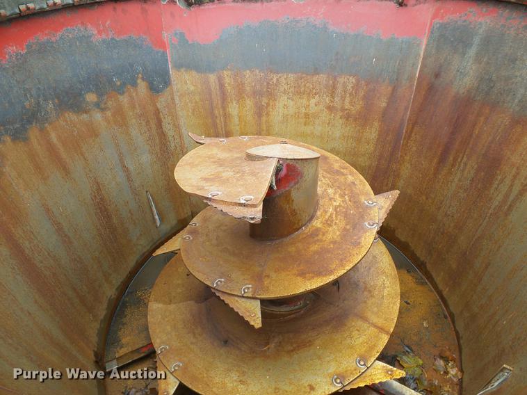image for item DE5320 2016 Schuler 6520 vertical feed mixer