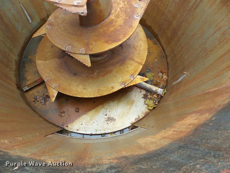 image for item DE5320 2016 Schuler 6520 vertical feed mixer