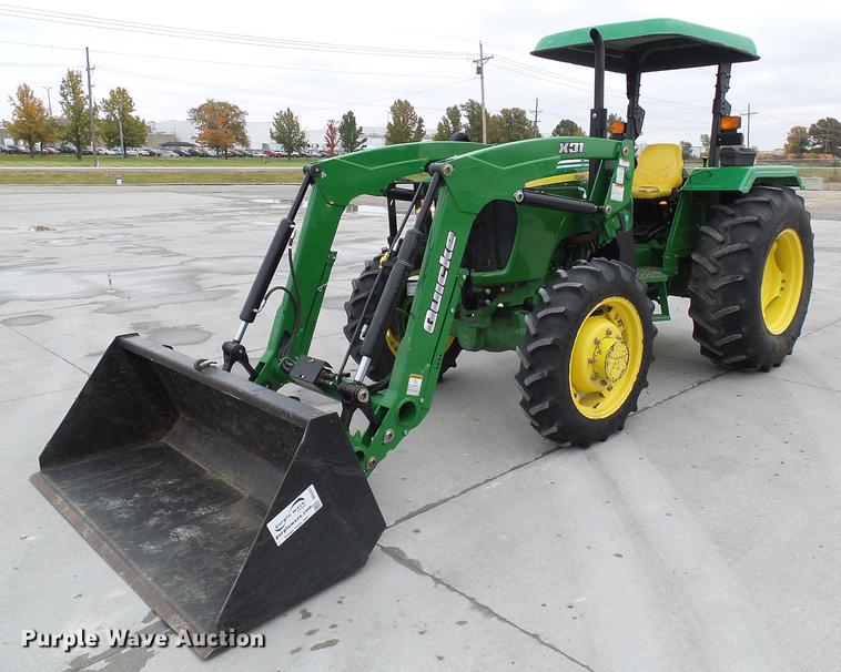image for item DE5321 2010 John Deere 5075E tractor