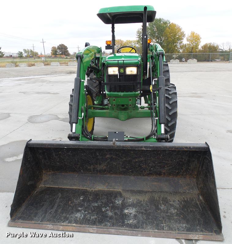 image for item DE5321 2010 John Deere 5075E tractor